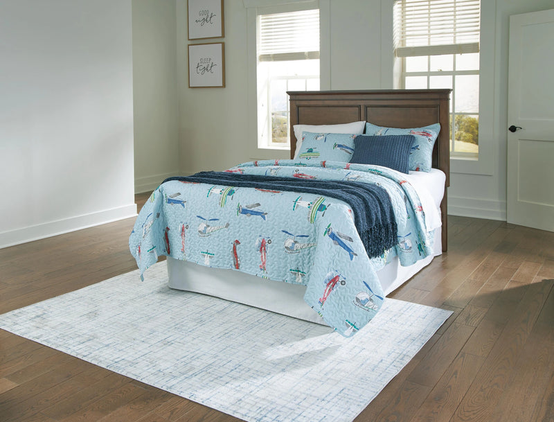 Danabrin Panel Storage Bed