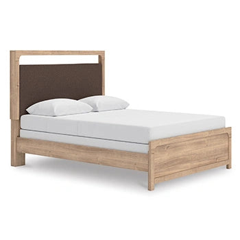 Kinlanni Upholstered Bed