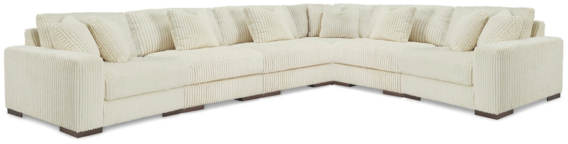 Lindyn Sectional
