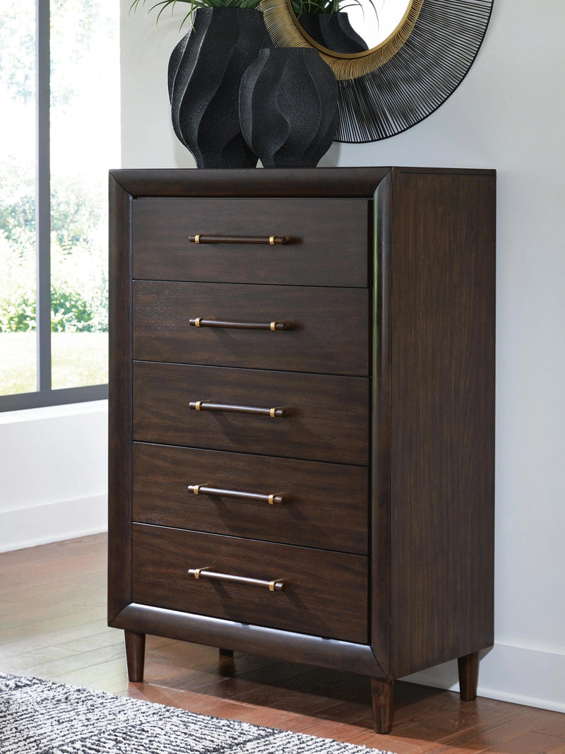 Dantenton Chest of Drawers