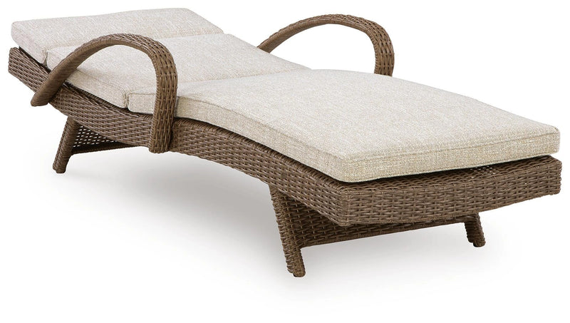 Laguna Heights Chaise Lounge with Cushion