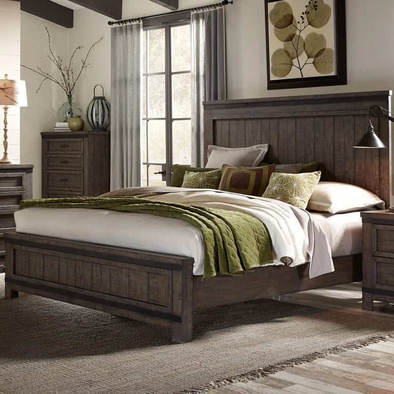 Thornwood Hills King Panel Bed image